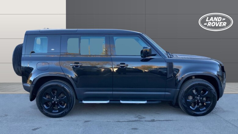 Land Rover Defender 3.0 D300 HSE 110 5dr Auto Diesel Estate